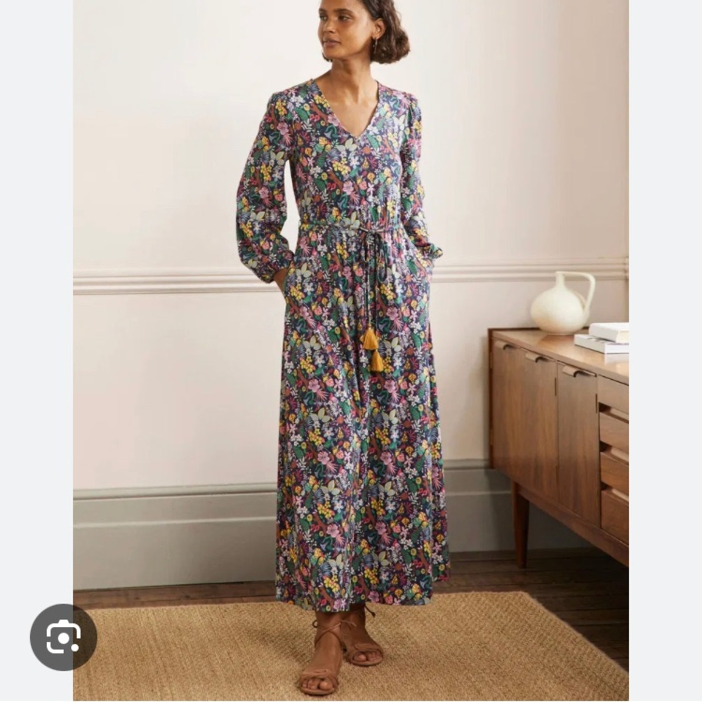 Boden Jersey Maxi Dress in Navy Exotic Tropical Floral Boho Cottage core 8